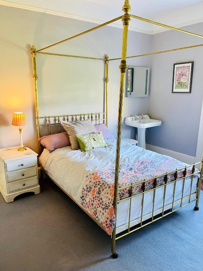 Beautiful Private 2 Bedroom Suite In Mansion Home With Free Parking Brighton Eksteriør billede